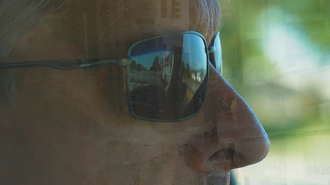 Donald Hoffman, the world reflected in his sunglasses
